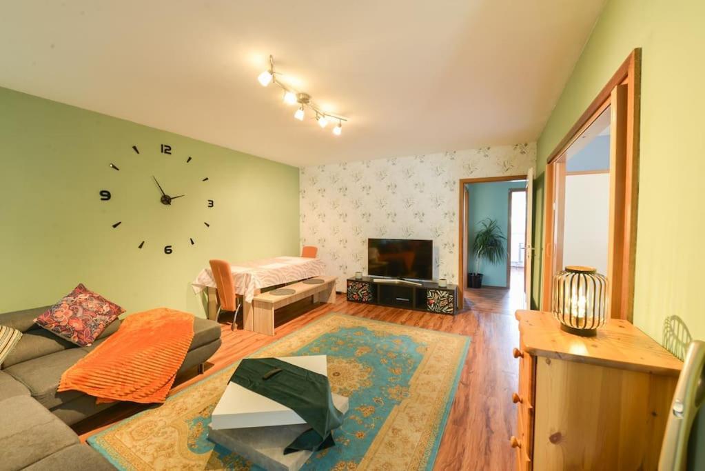 Comfortable 3 Room Apartment, Ideal For Messe Fair Hannover Exterior foto